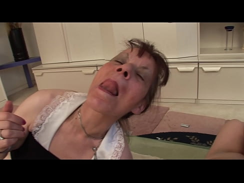❤️ Bi amona eta aitona batek hirukotea dute ️ Etxeko pornoa pornoan eu.newsexxxx.ru ☑